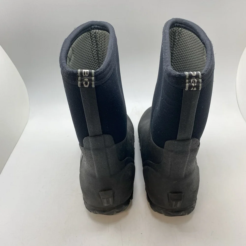 BOGS Classic Mid Calf Boots Mens 8 Black WP Snow Boot Workwear Shoes 61142-001
